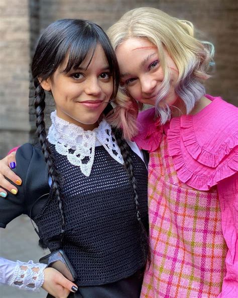 is jenna ortega lesbian|Wednesdays Jenna Ortega And Emma Myers Talk。